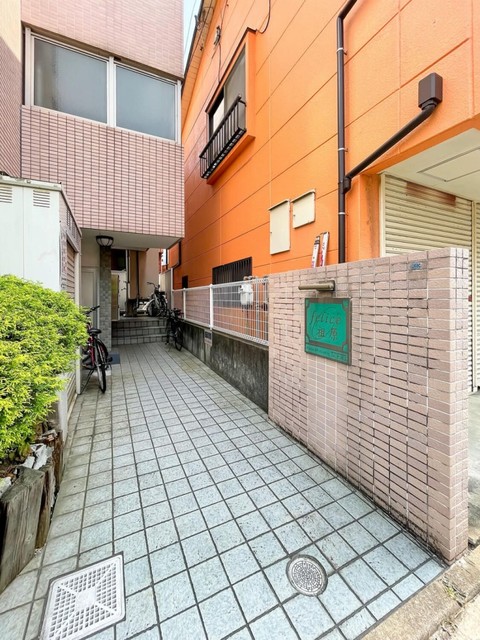 エントランス　建物入口