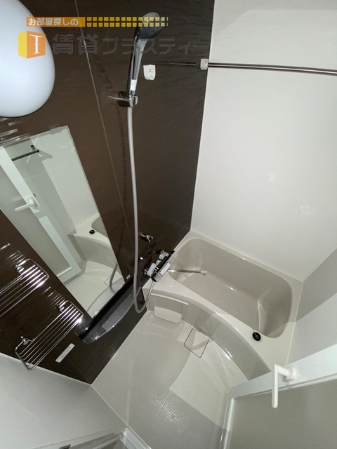 バス・シャワールーム　浴室乾燥機付き！