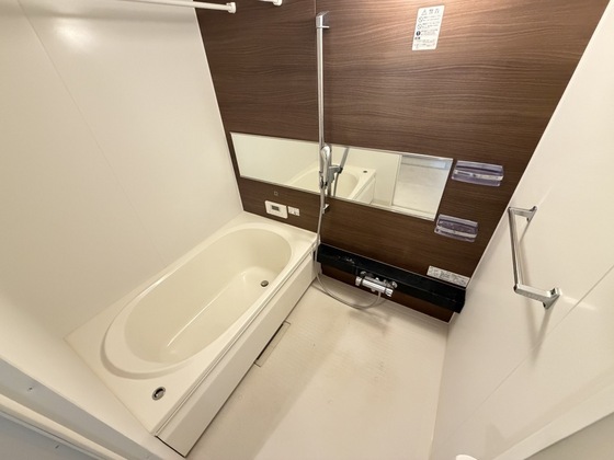 バス・シャワールーム　※別部屋の写真です