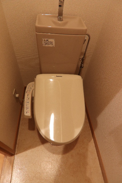 トイレ　※別室の参考写真の為、現況優先です。