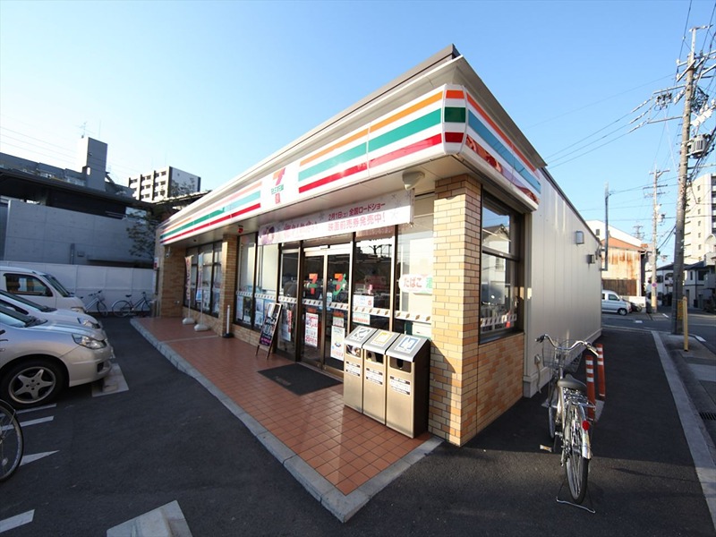 コンビニ　セブンイレブン 名古屋御器所1丁目店（コンビニ）まで330m
