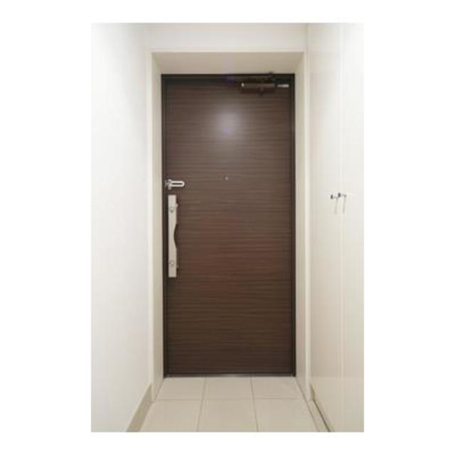 玄関　※写真は同タイプ住戸です。