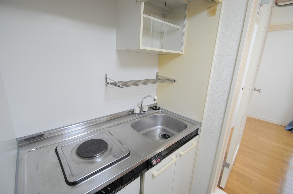 キッチン　仕様・設備は現状と異なる場合有。現状優先