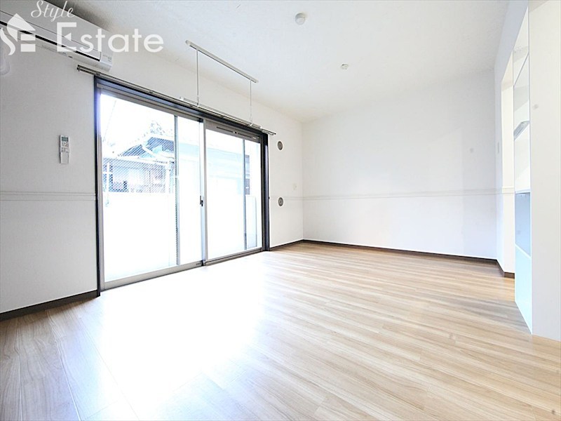 居室・リビング　内装