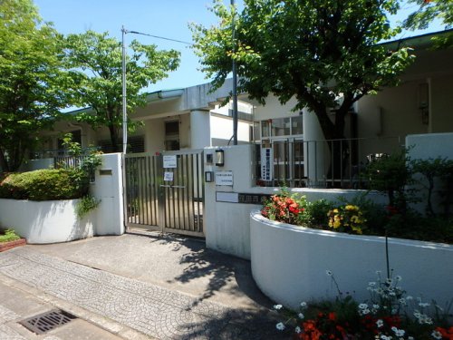 幼稚園・保育園　荏田西保育園（幼稚園・保育園）まで305m