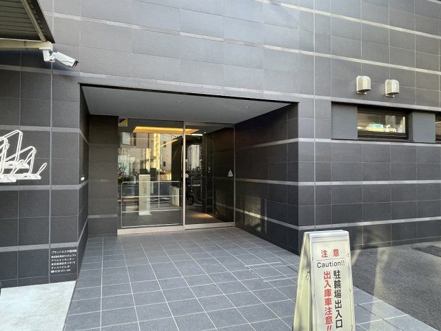 エントランス　清潔なエントランスです