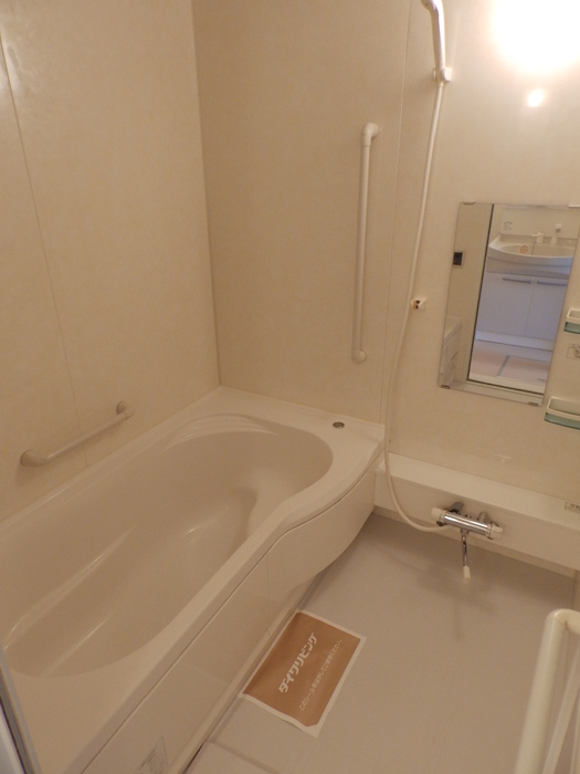 バス・シャワールーム　浴室一坪タイプ　追い炊き機能付き