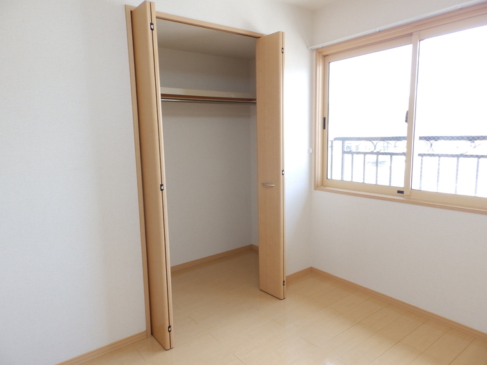 収納　洋室クローゼット