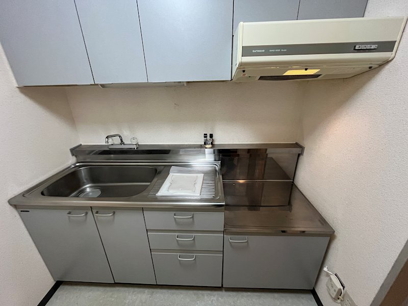 キッチン　※同タイプ別部屋の写真となります。