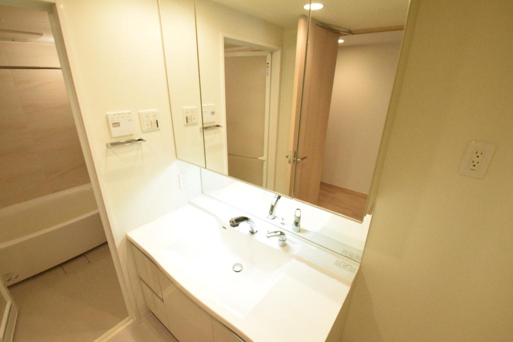 洗面設備　洗髪洗面化粧台