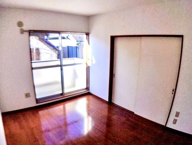 居室・リビング　居間です