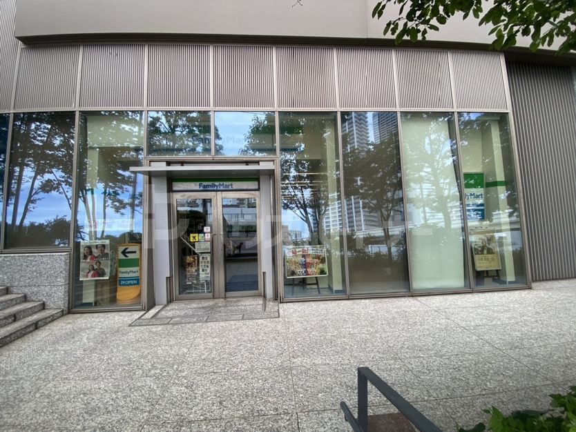 コンビニ　ファミリーマートとしまエコミューゼタウン店（コンビニ）まで10m