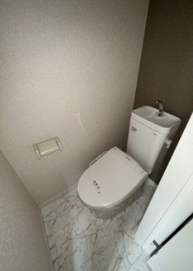 トイレ　※同施工参考写真です。