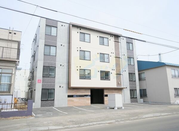 建物外観　ガス上限付きの人気のデザイナーズマンションです♪