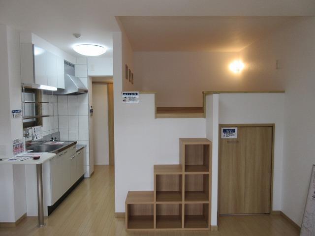 居室・リビング　101号室の写真です