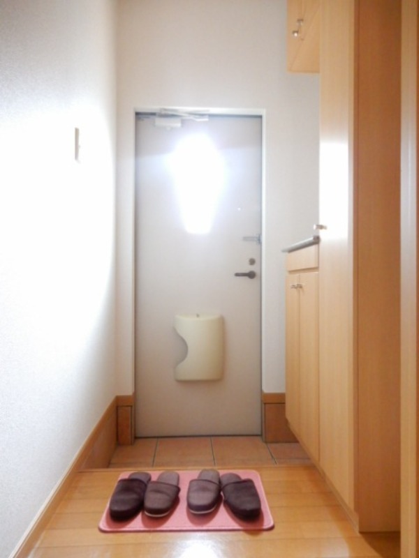 玄関　図面と現状に相違がある場合には現状を優先