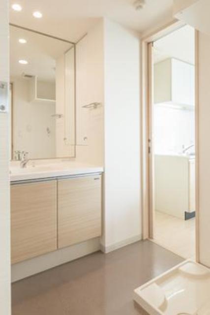 洗面設備　※写真は同タイプ住戸です。