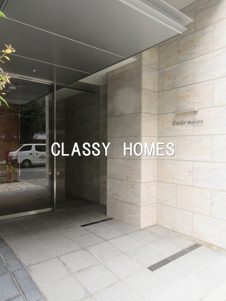 エントランス　2018年竣工　アンティエメゾン：エントランス