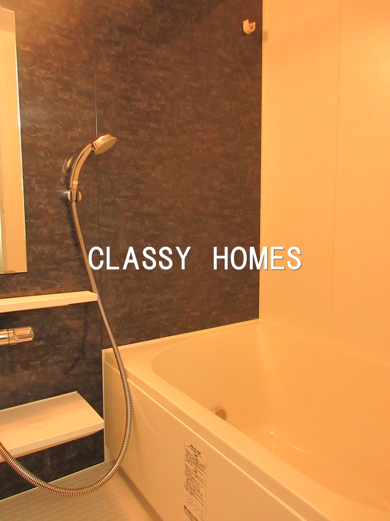 バス・シャワールーム　2018年竣工　アンティエメゾン：バス