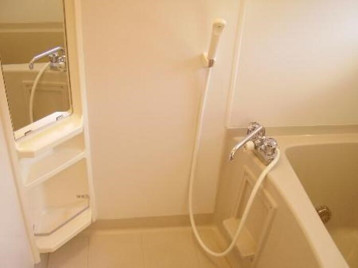 バス・シャワールーム　バス・トイレ別です！
