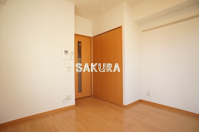 セキュリティ　女性の方でも安心のモニター付きインターフォン♪