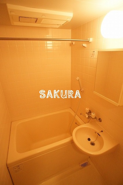 バス・シャワールーム　清潔感のある快適バスルーム♪