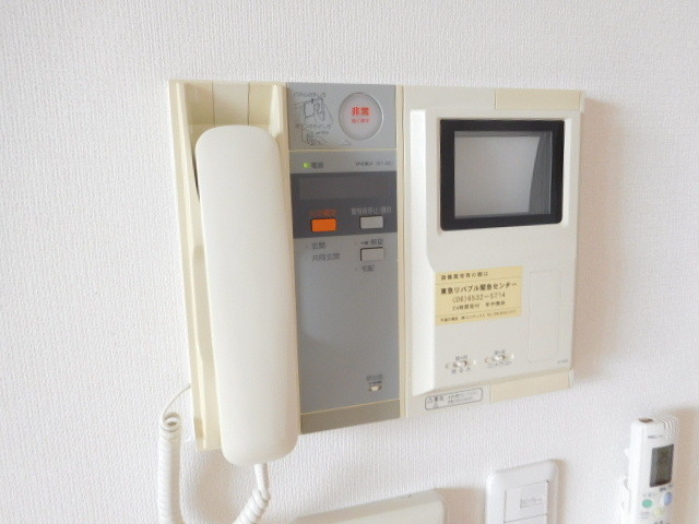 セキュリティ　やっぱりモニタ付きのほうが安心ですね