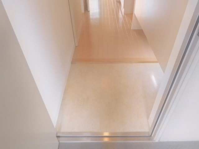 玄関　シューズボックスが本当に広いです