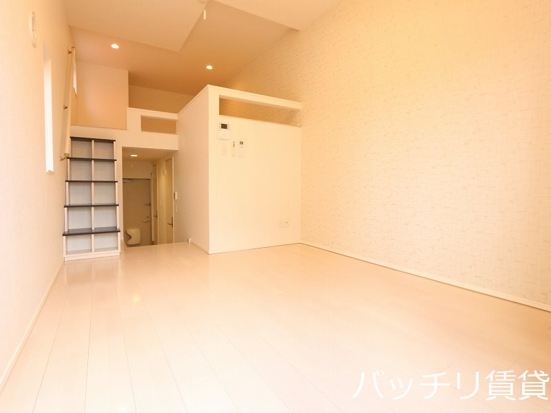 居室・リビング　同型タイプの為、現状を優先致します。