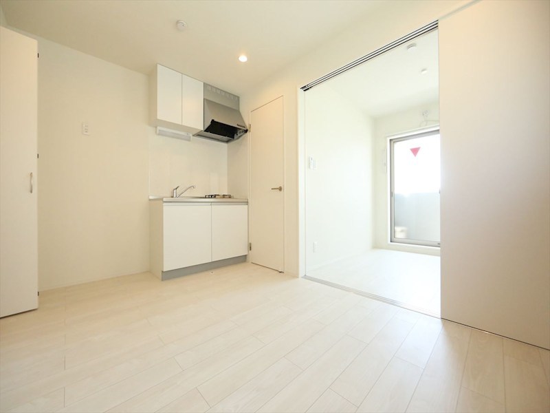 居室・リビング　ＤＫ6.1帖　洋室3.1帖　つなげても使えます　同仕様写真