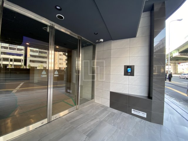 エントランス　セレニテ難波グランデノール　エントランス