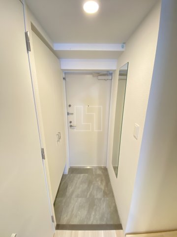 玄関　セレニテ難波グランデノール　玄関