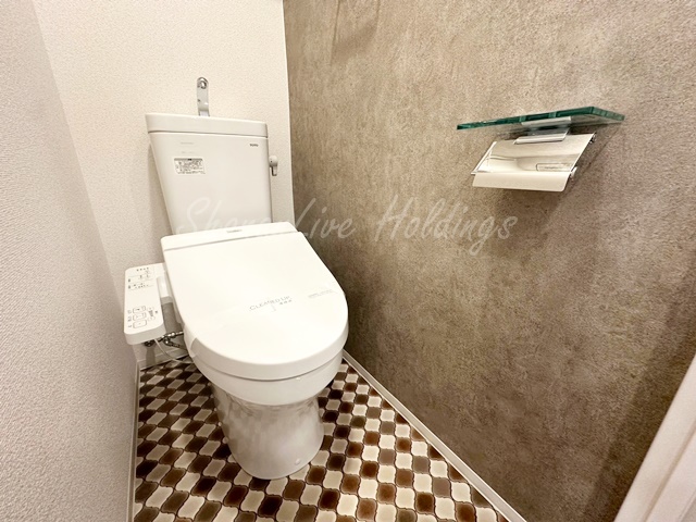 トイレ　温水洗浄便座付き♪