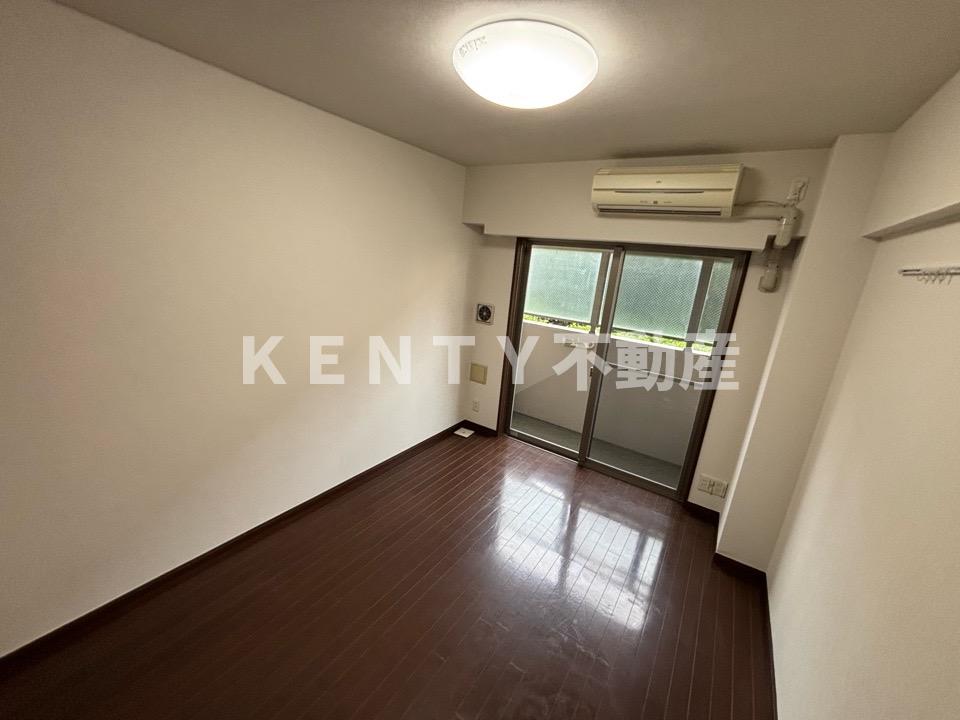 その他部屋・スペース　広くて明るい寝室