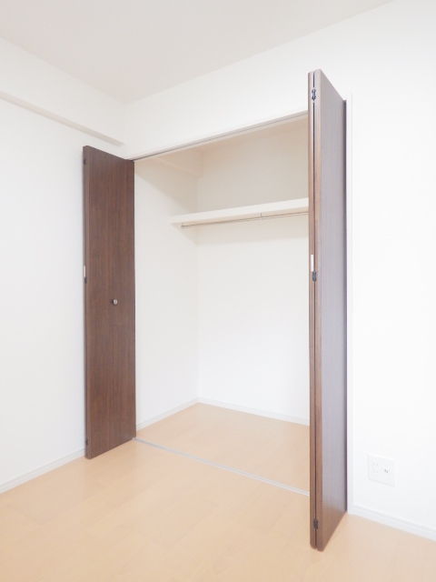 収納　洋室６．５帖にもクローゼットあります
