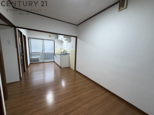 居室・リビング　明るいリビング