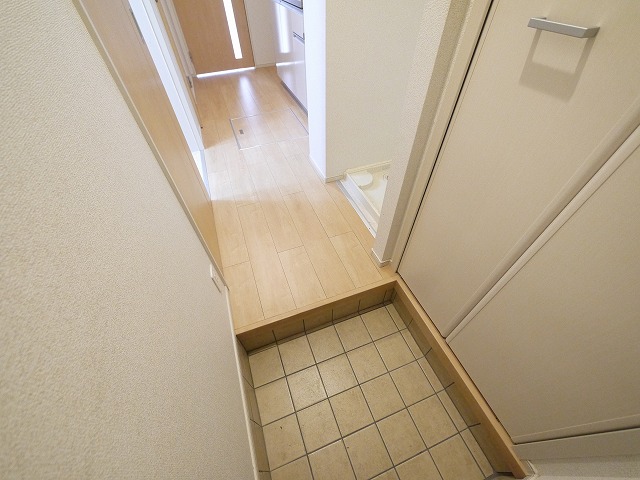 玄関　明るい玄関です