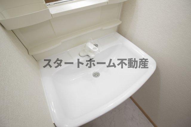 洗面設備　忙しい朝には欠かせない洗面所です