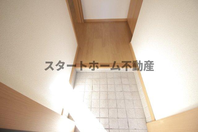 玄関　収納もある玄関です