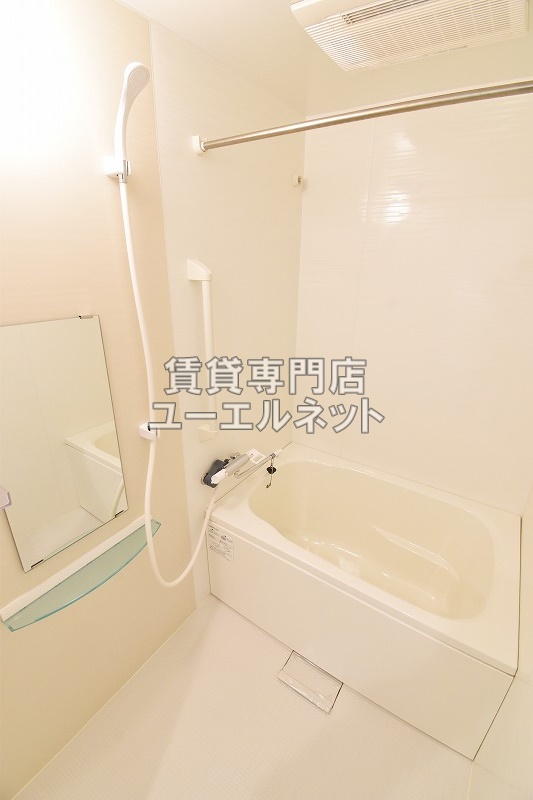 バス・シャワールーム　バスルーム