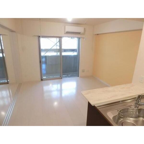 居室・リビング　箱崎なつめビル