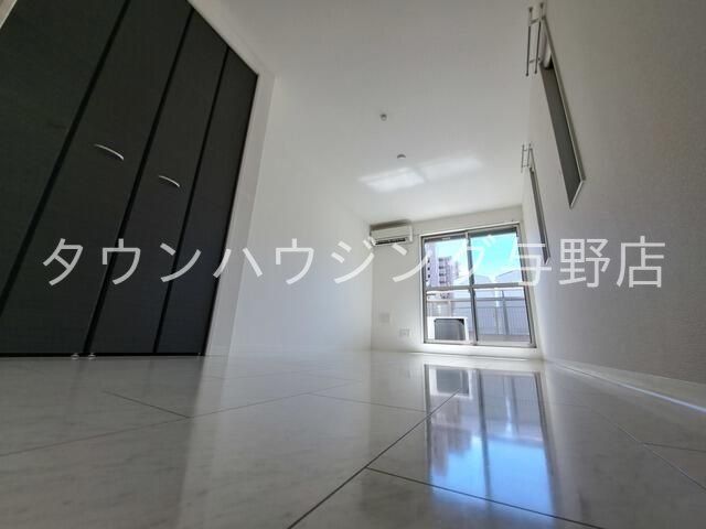 居室・リビング　エントランス