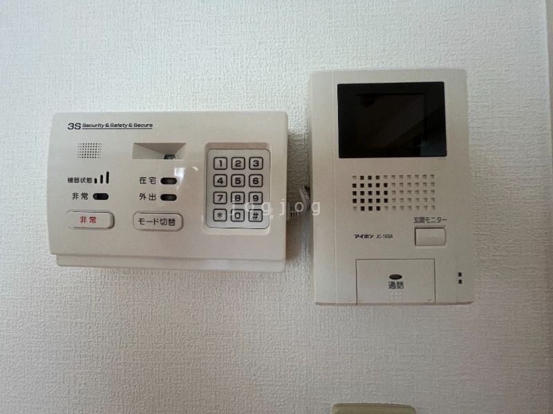 セキュリティ　モニター付きインターホン