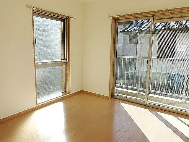 居室・リビング　使いやすい形の為、レイアウトを楽しめます♪