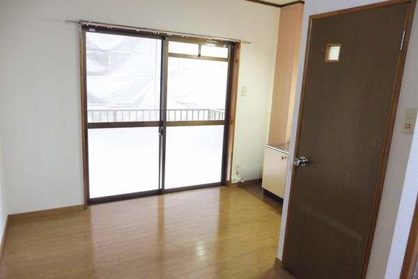 居室・リビング　ゆったりとした居間です