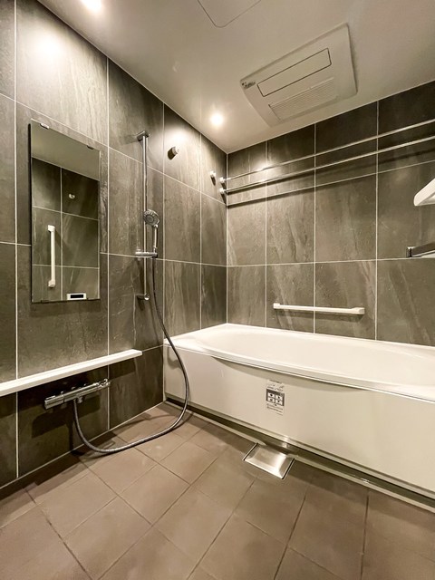 バス・シャワールーム　※写真は同タイプ住戸です。