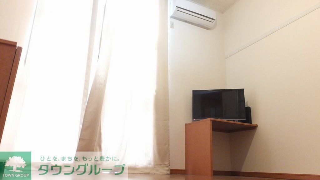 居室・リビング　1Fの床面は、フローリングです。