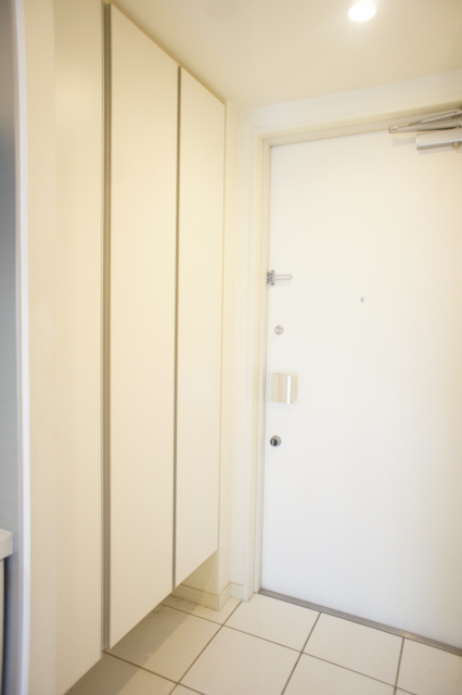 玄関　２０１４年８月撮影