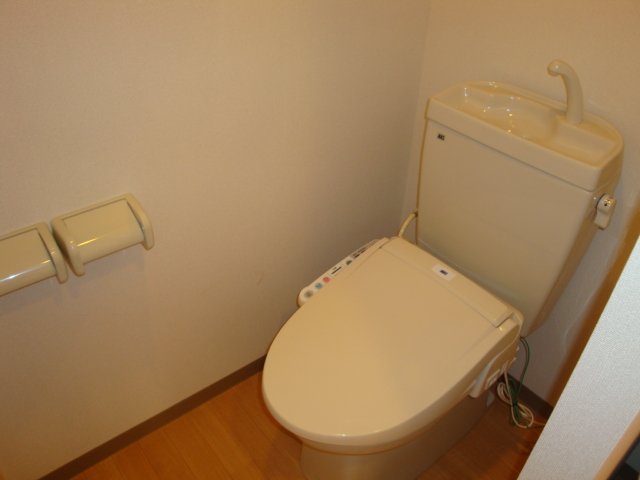 トイレ　シャワー付トイレ