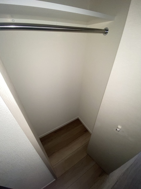 収納　大事な洋服がシワになりませんね。